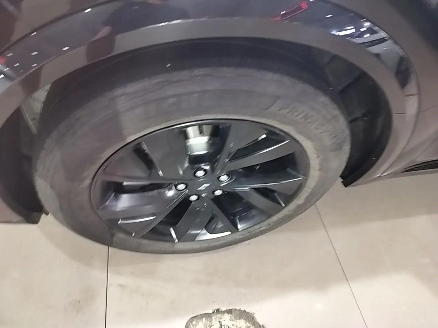 Li Auto L8 2023 Pro Model — миниатюра 10