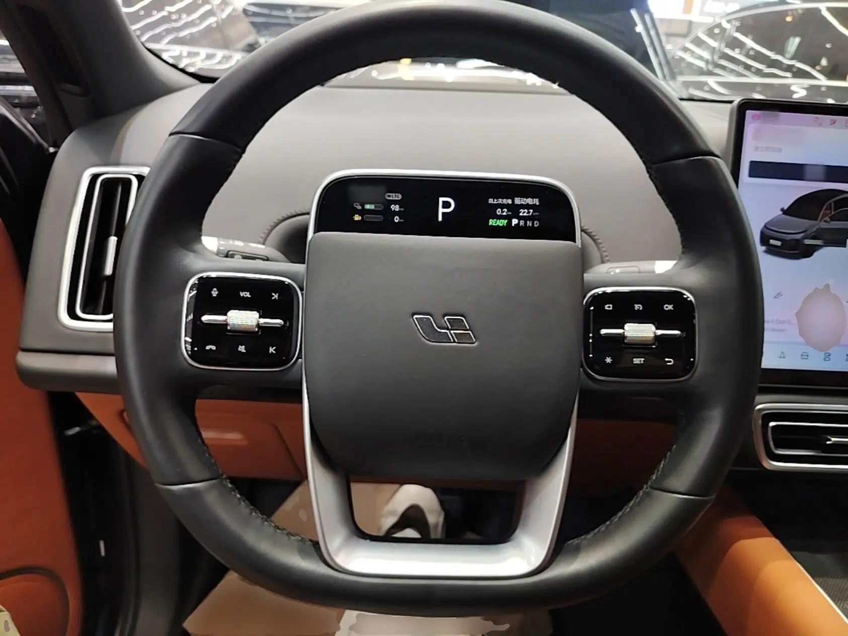 Li Auto L8 2023 Air model — миниатюра 13