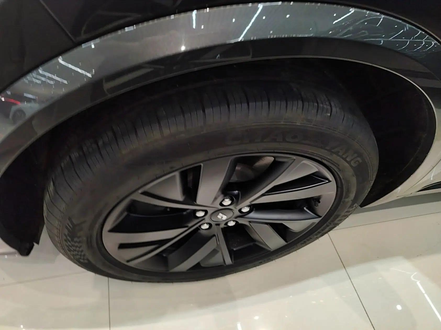 Li Auto L8 2023 Air model — миниатюра 10