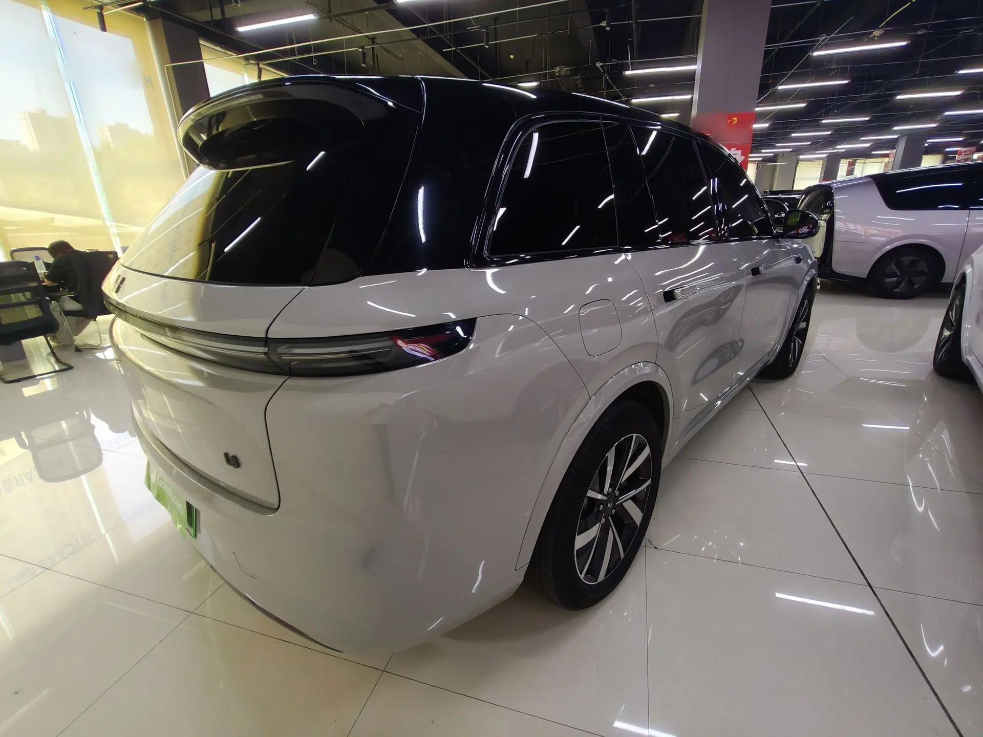 Li Auto L8 2023 Pro Model — миниатюра 6
