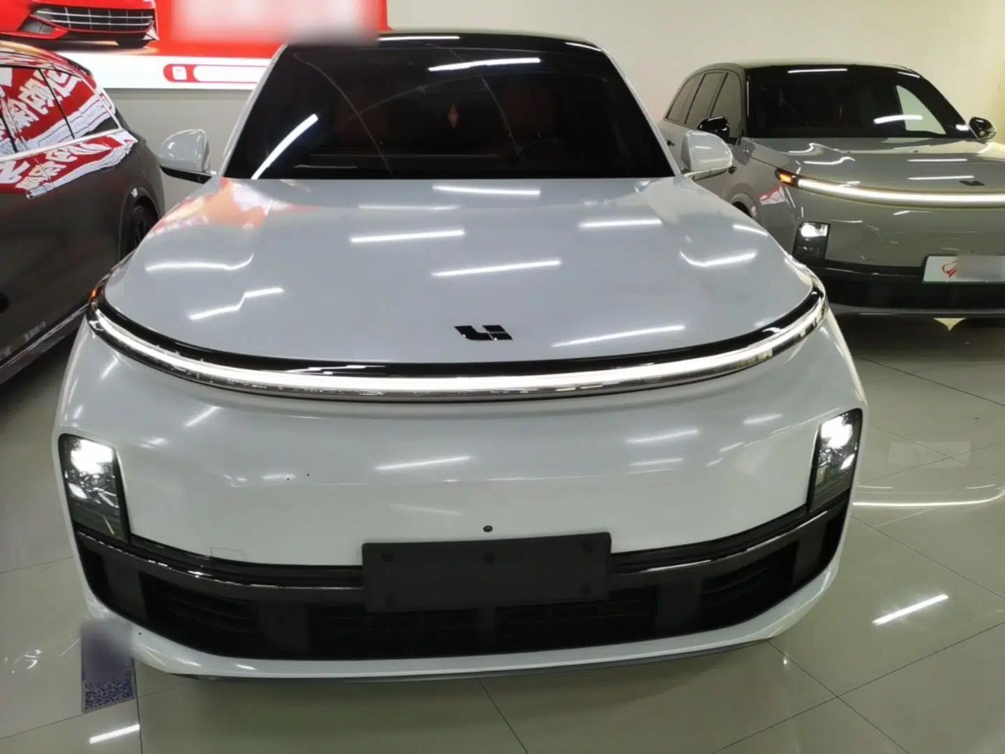 Li Auto L8 2023 Pro Model — миниатюра 2