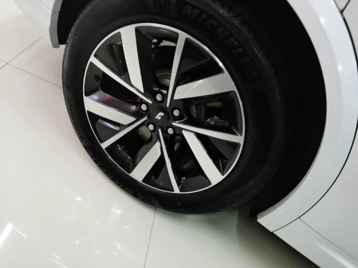 Li Auto L8 2023 Pro Model — миниатюра 11