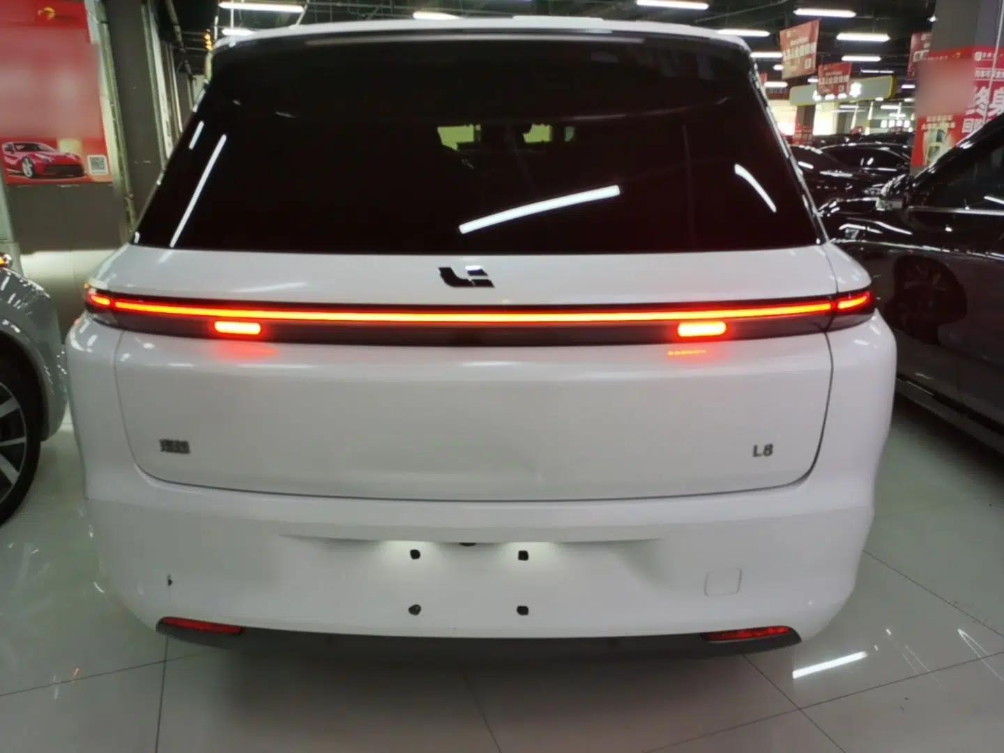 Li Auto L8 2023 Pro Model — миниатюра 5