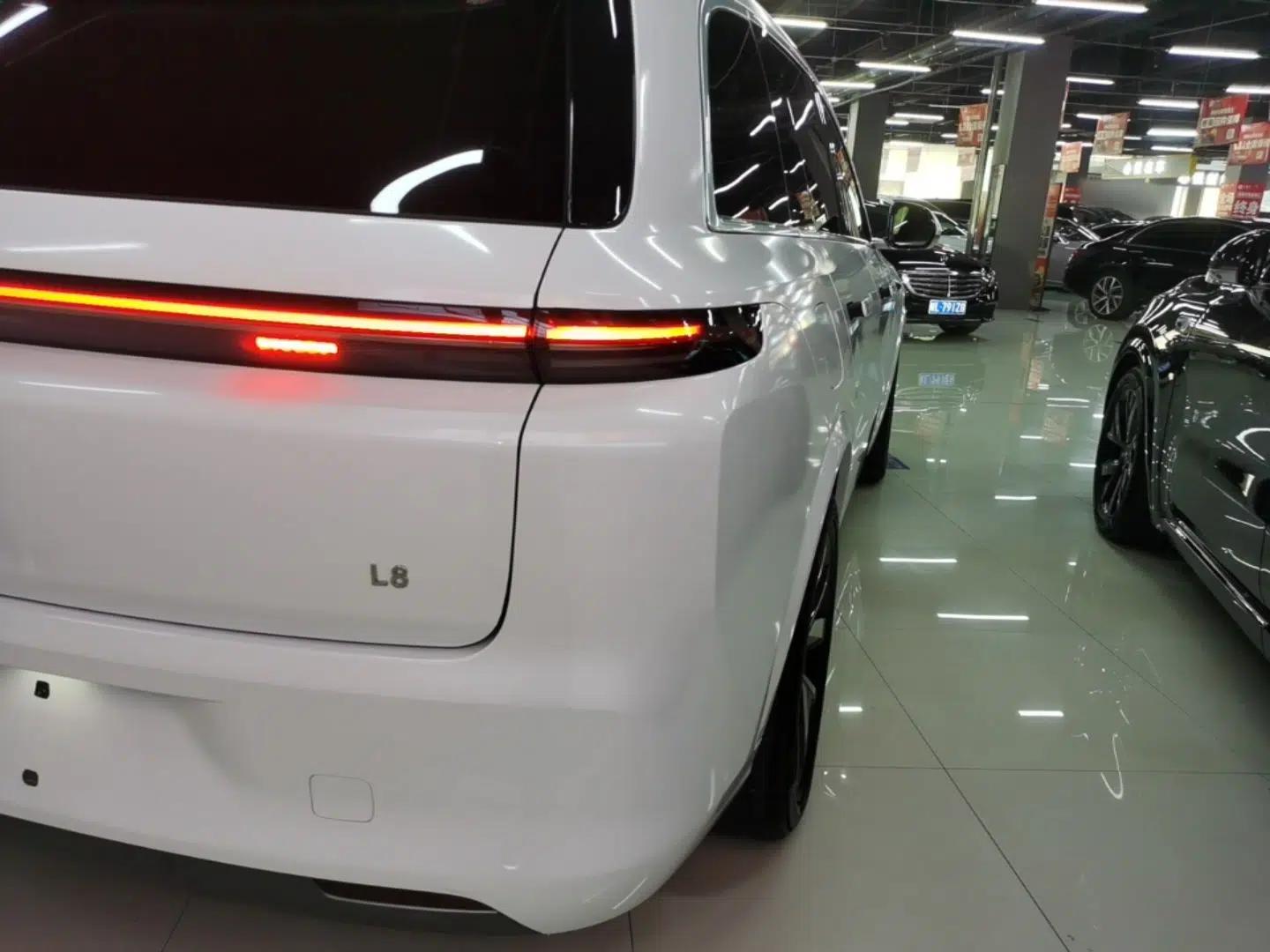 Li Auto L8 2023 Pro Model — миниатюра 9
