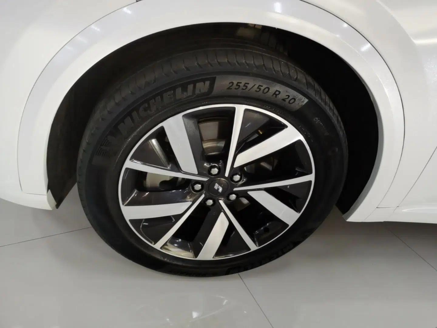 Li Auto L8 2023 Pro Model — миниатюра 10
