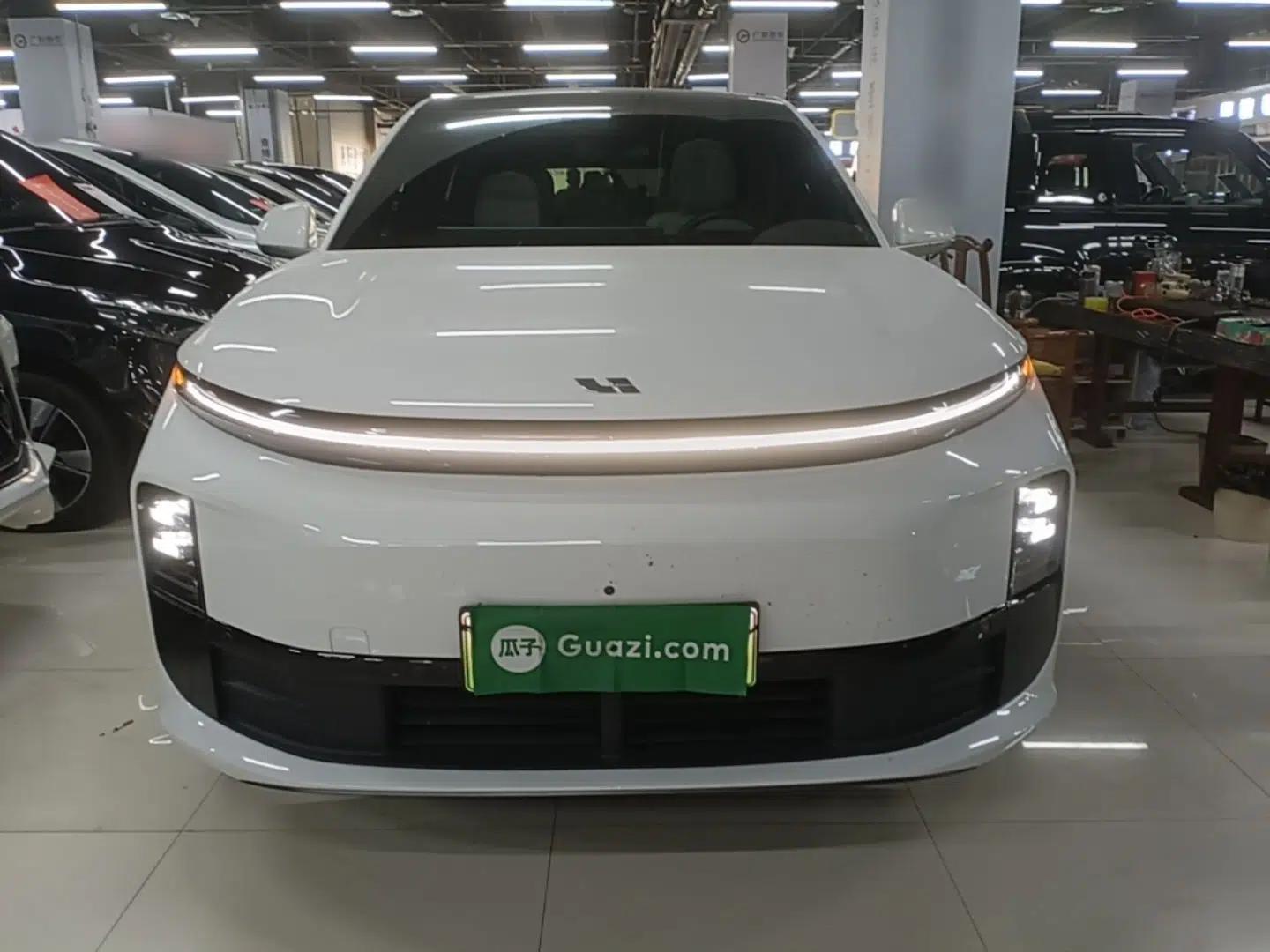 Li Auto L6 2024 Pro Model — миниатюра 2