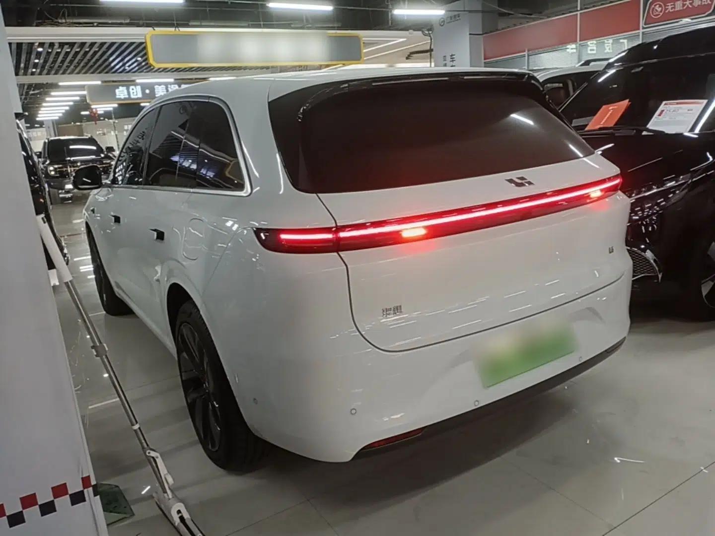 Li Auto L6 2024 Pro Model — миниатюра 4