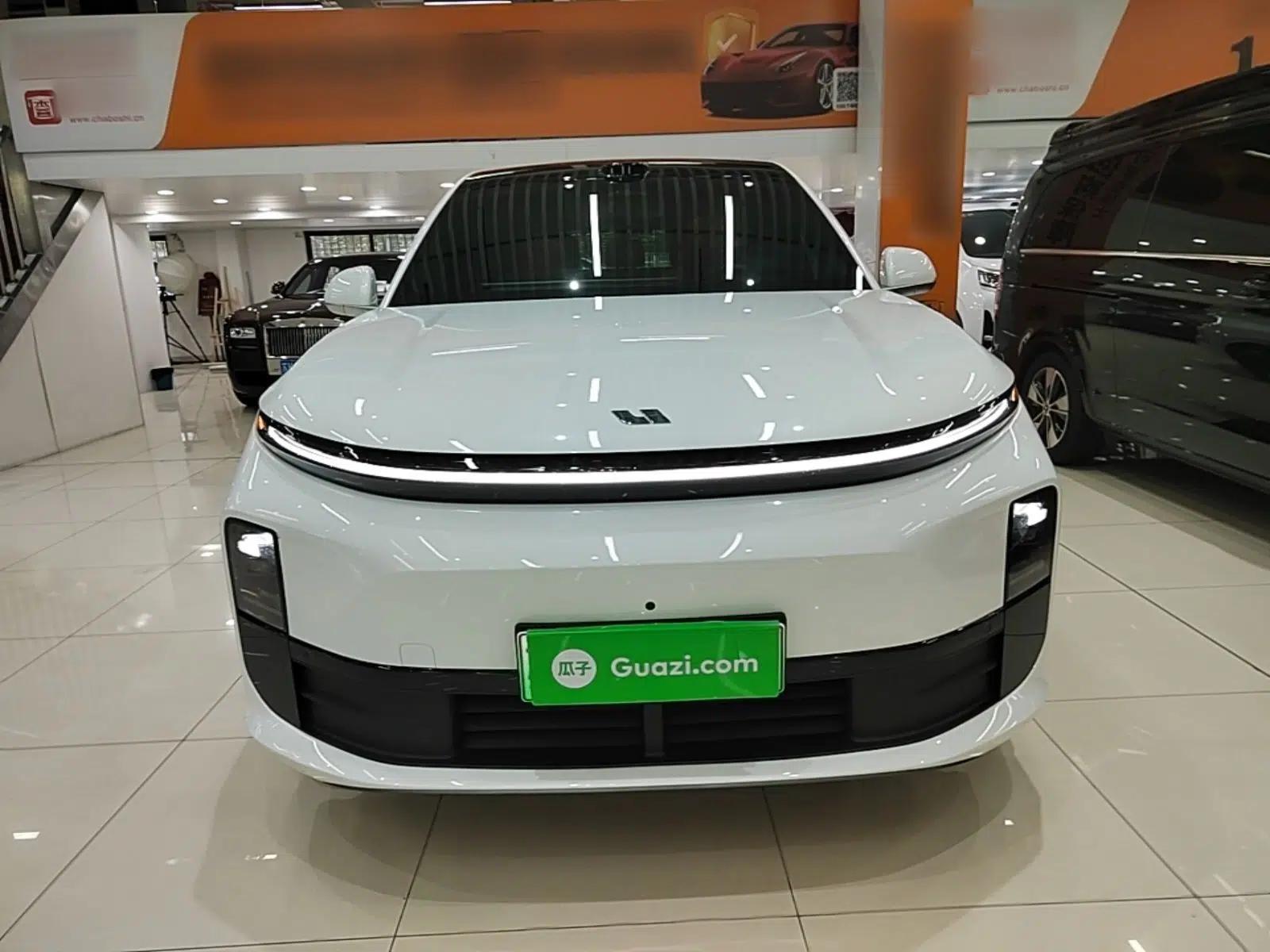 Li Auto L6 2025 Max Smart Refresh Edition — миниатюра 2
