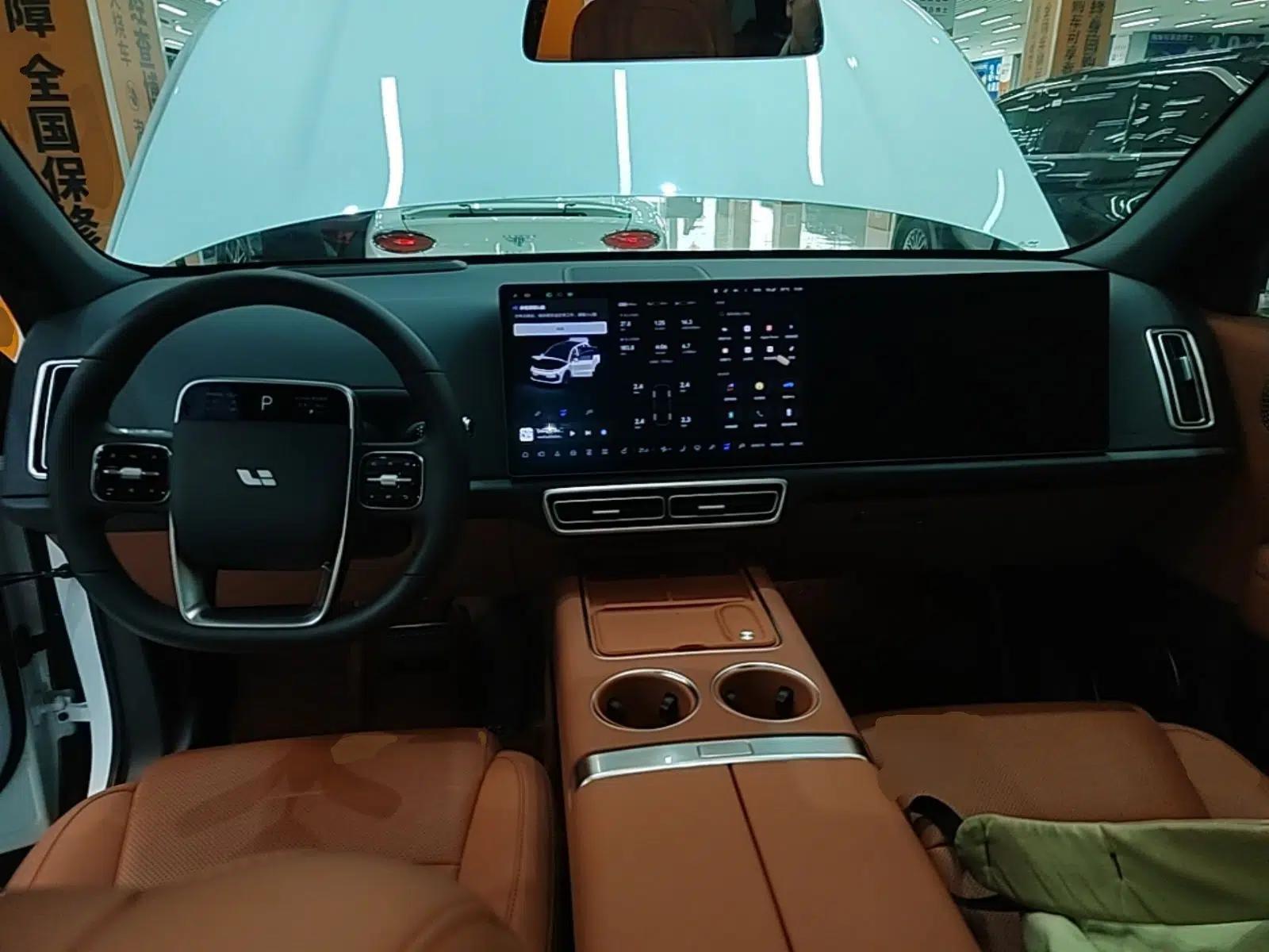 Li Auto L6 2025 Max Smart Refresh Edition — миниатюра 12