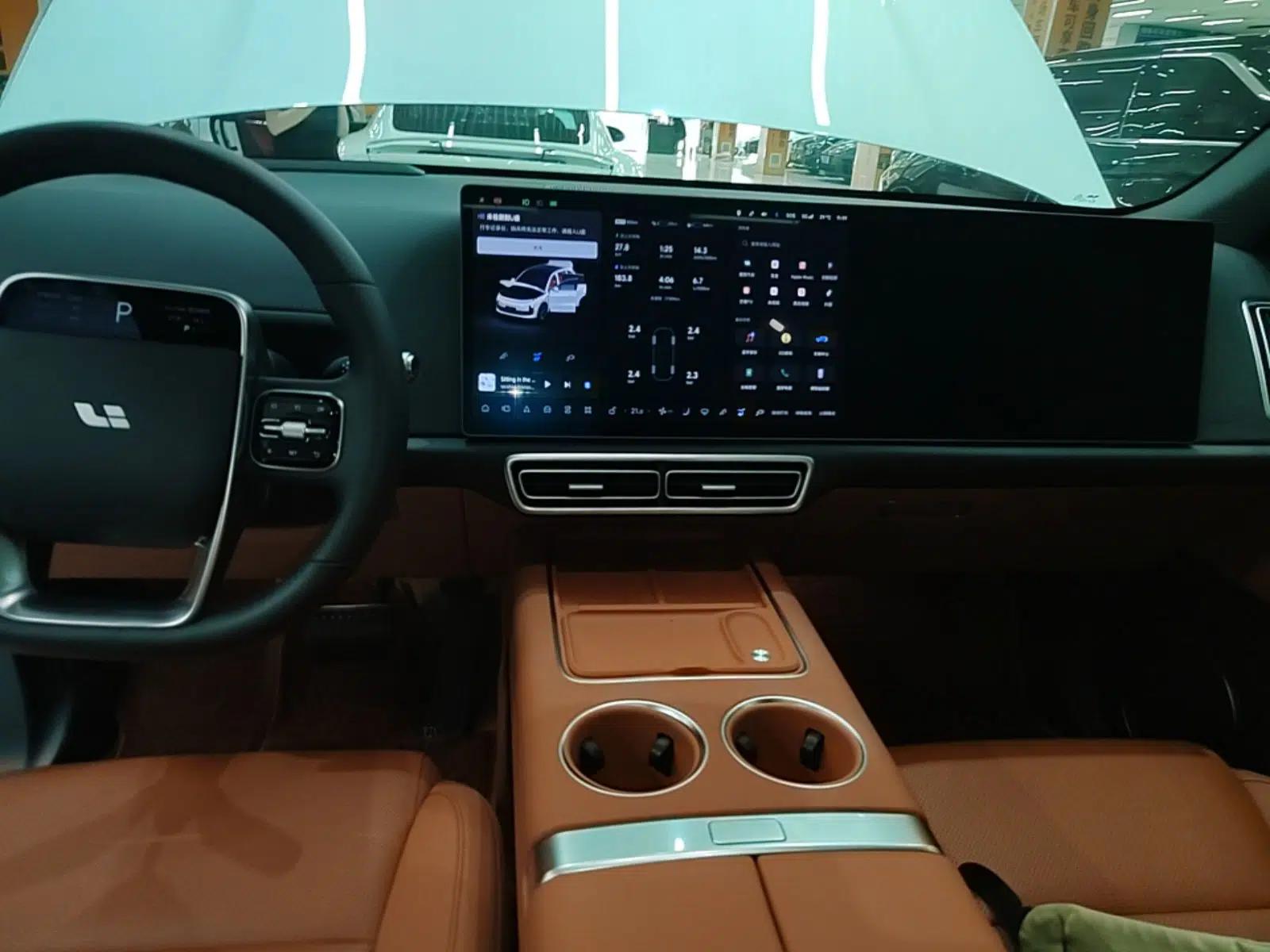 Li Auto L6 2025 Max Smart Refresh Edition — миниатюра 15