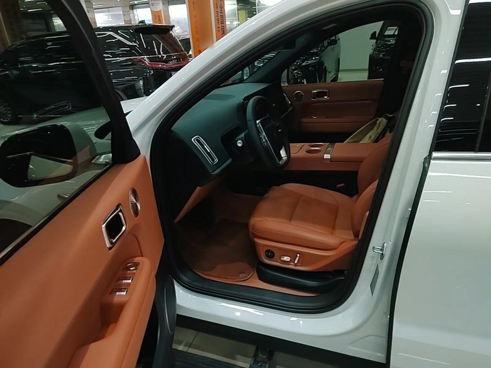 Li Auto L6 2025 Max Smart Refresh Edition — миниатюра 17