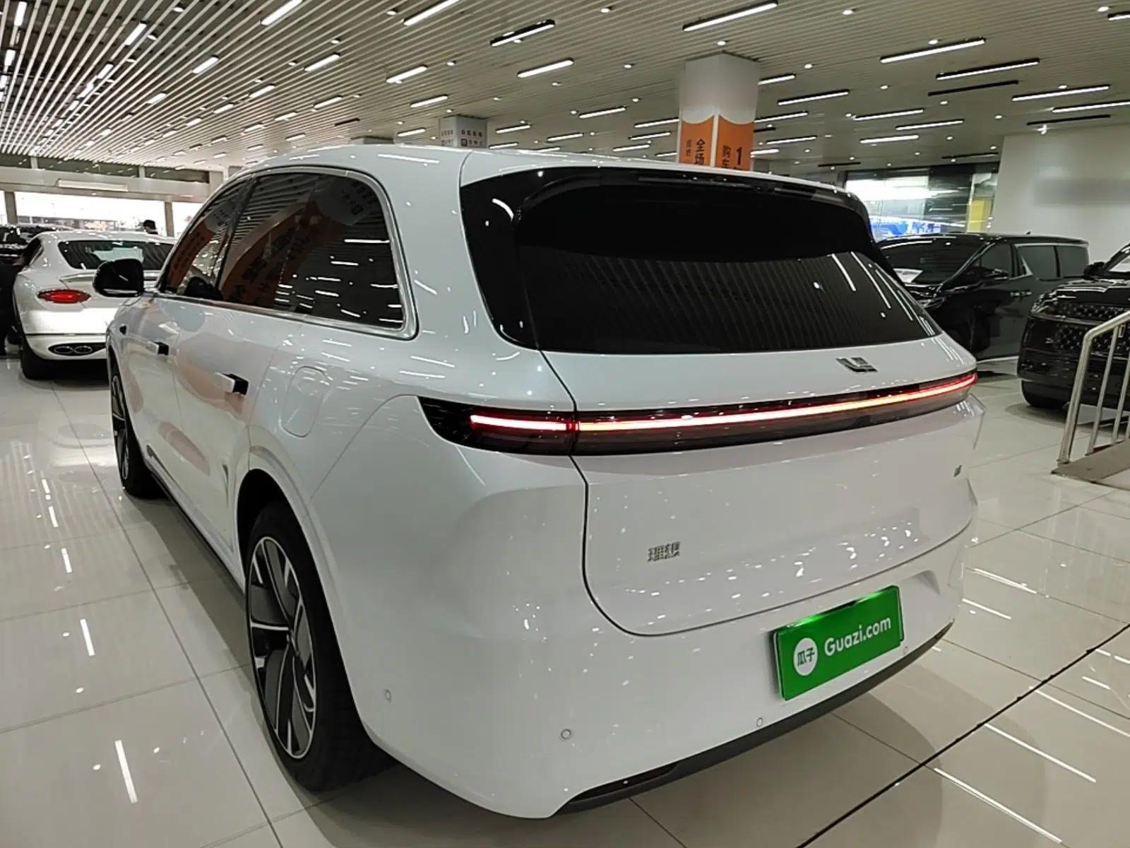 Li Auto L6 2025 Max Smart Refresh Edition — миниатюра 4