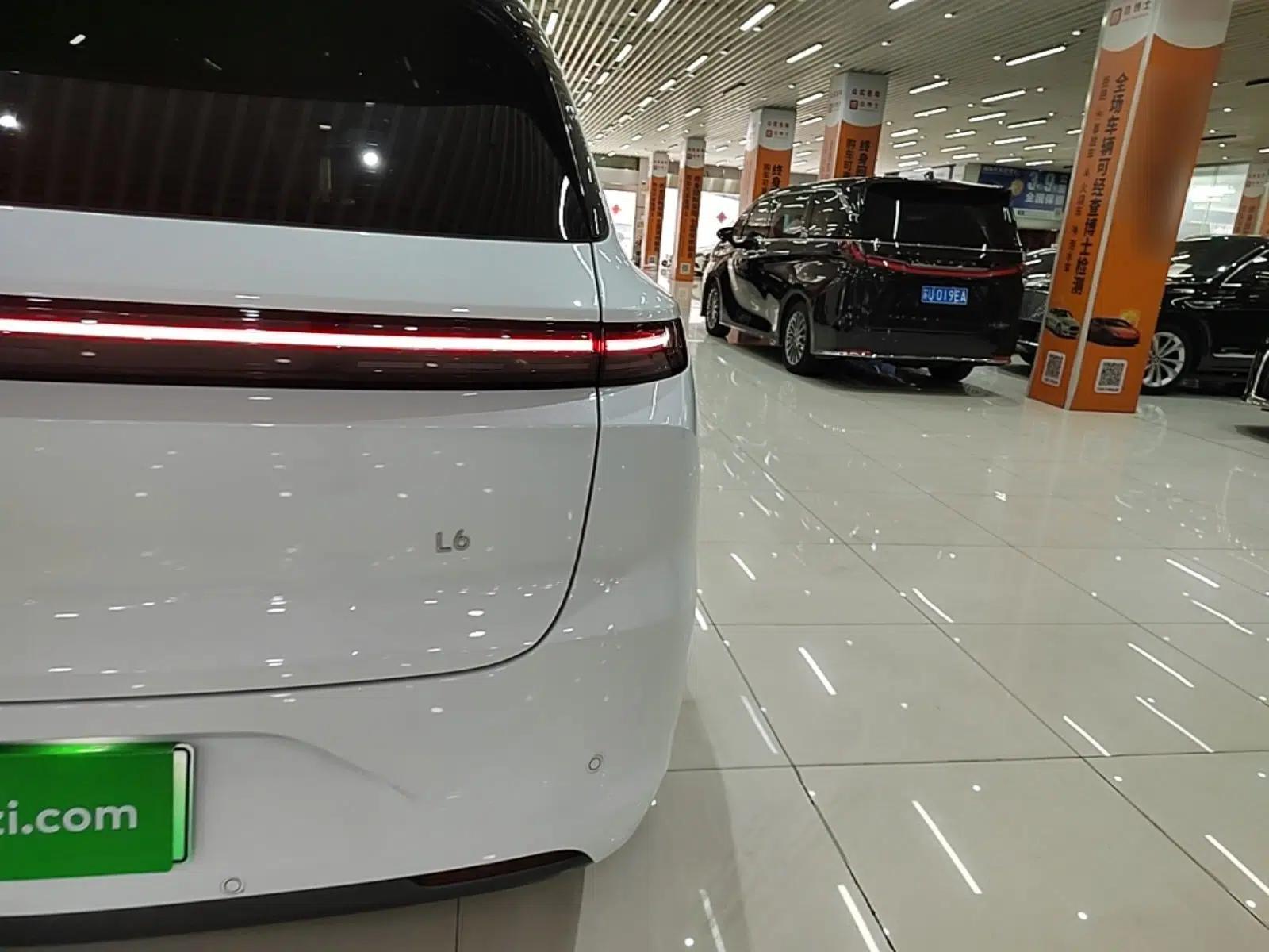 Li Auto L6 2025 Max Smart Refresh Edition — миниатюра 9