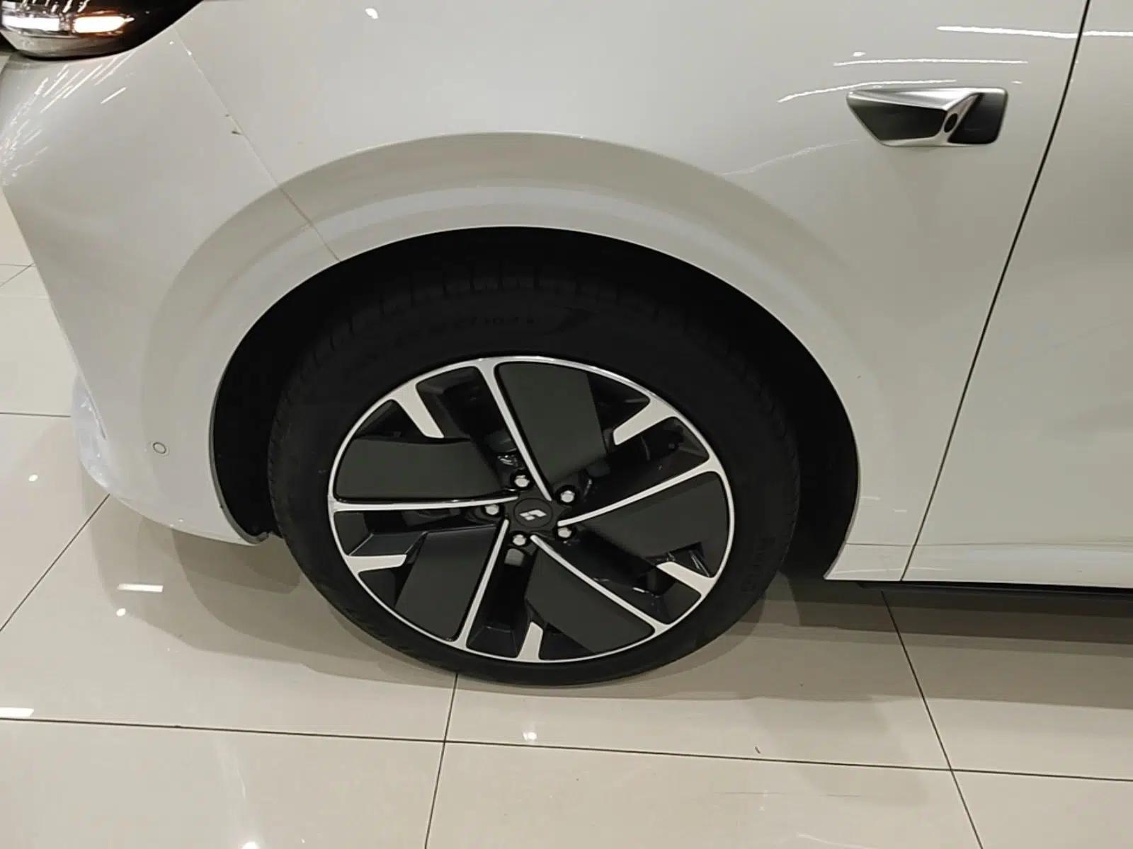 Li Auto L6 2025 Max Smart Refresh Edition — миниатюра 10