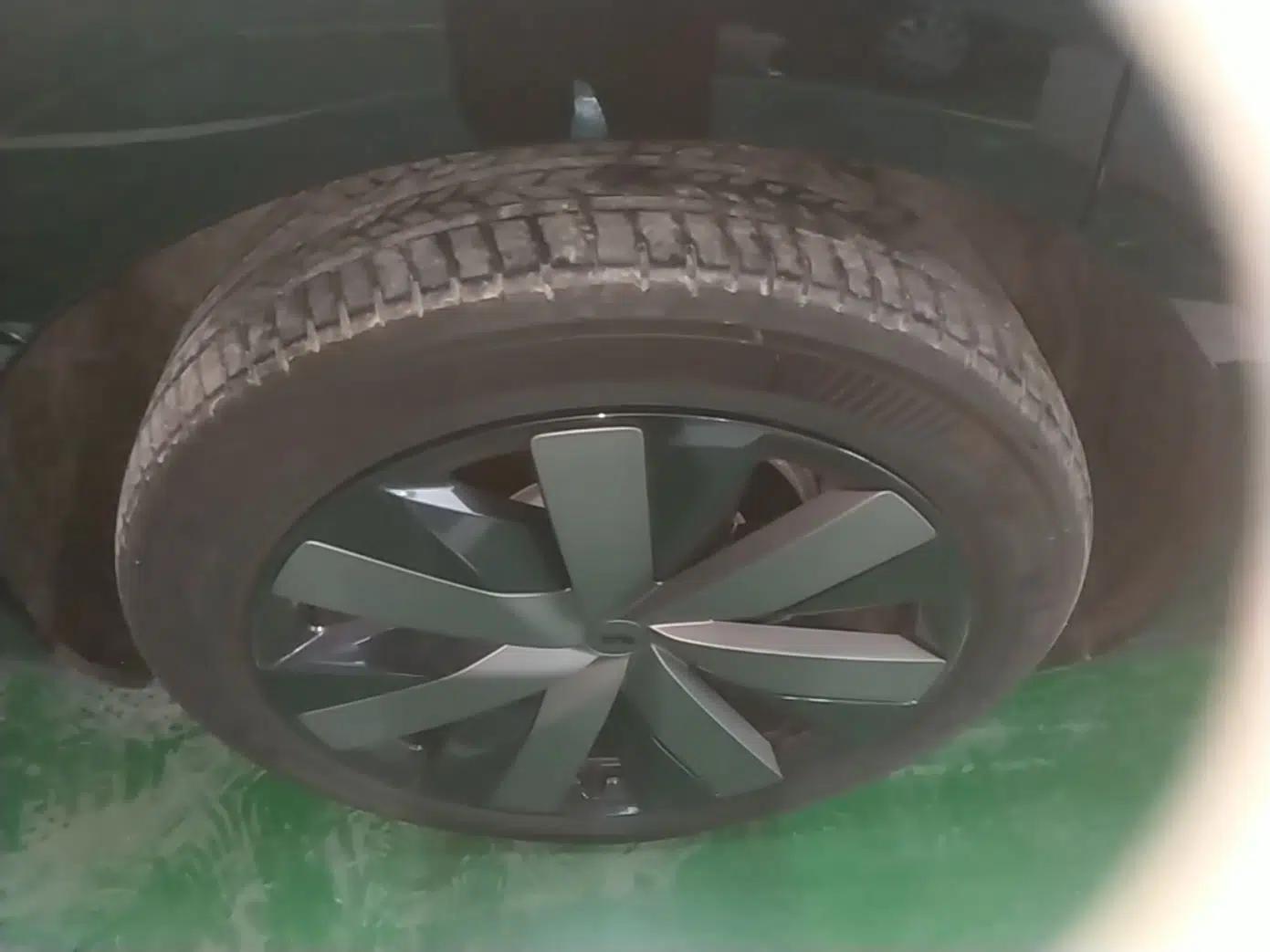 Li Auto i8 2025 Model Standard Version — миниатюра 11