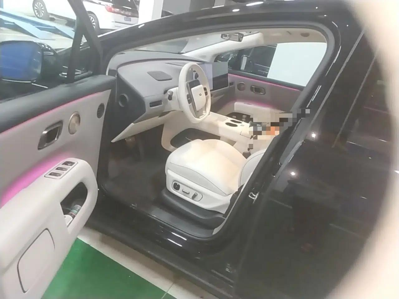 Li Auto i8 2025 Model Standard Version — миниатюра 18