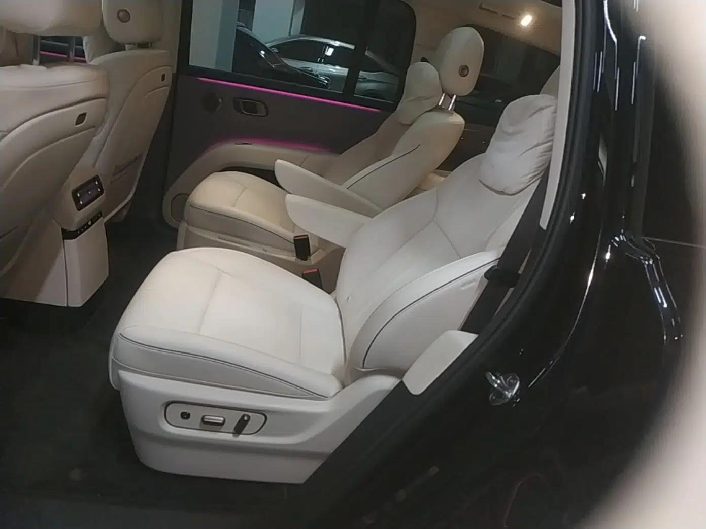 Li Auto i8 2025 Model Standard Version — миниатюра 20