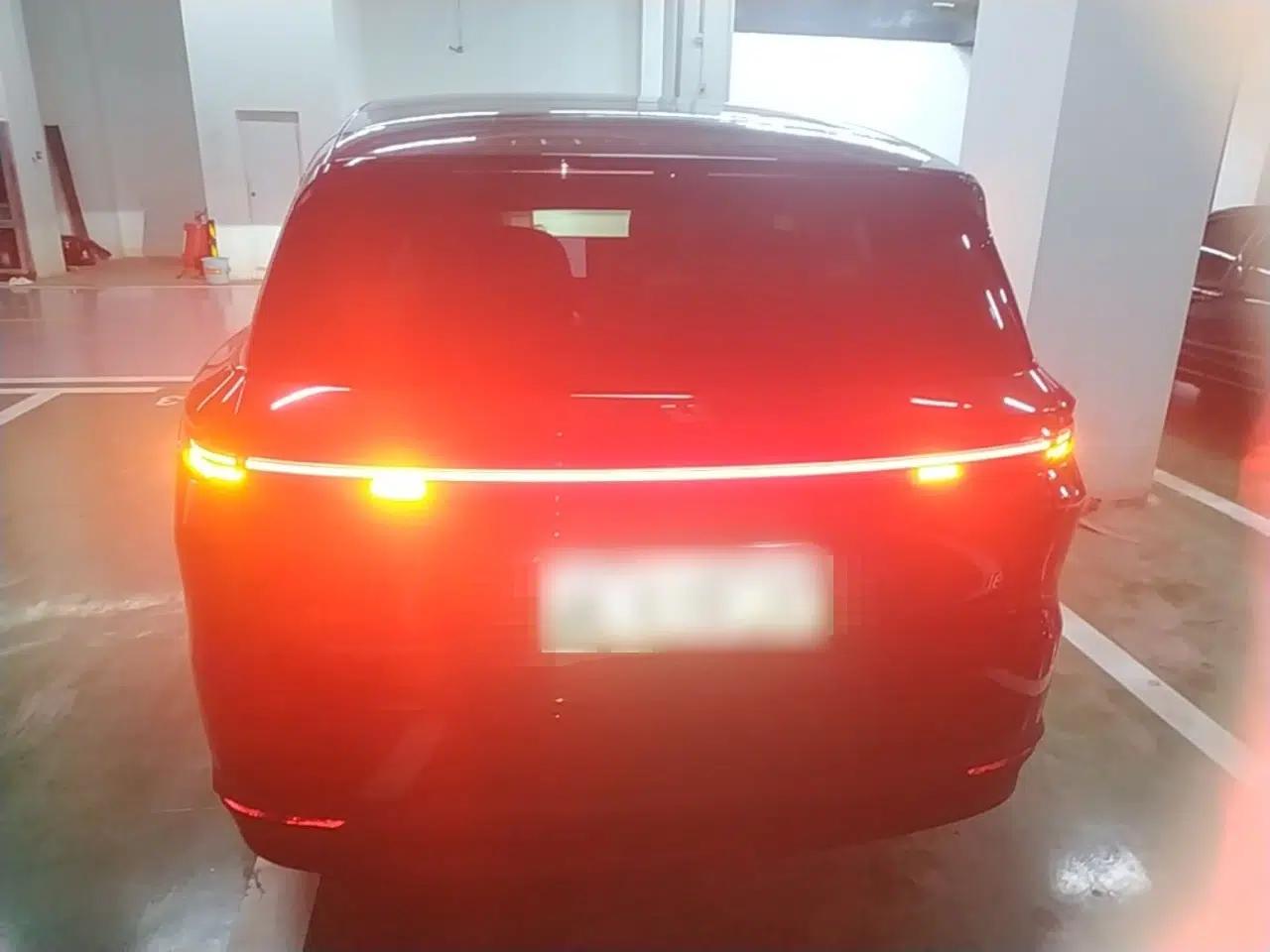 Li Auto i8 2025 Model Standard Version — миниатюра 5