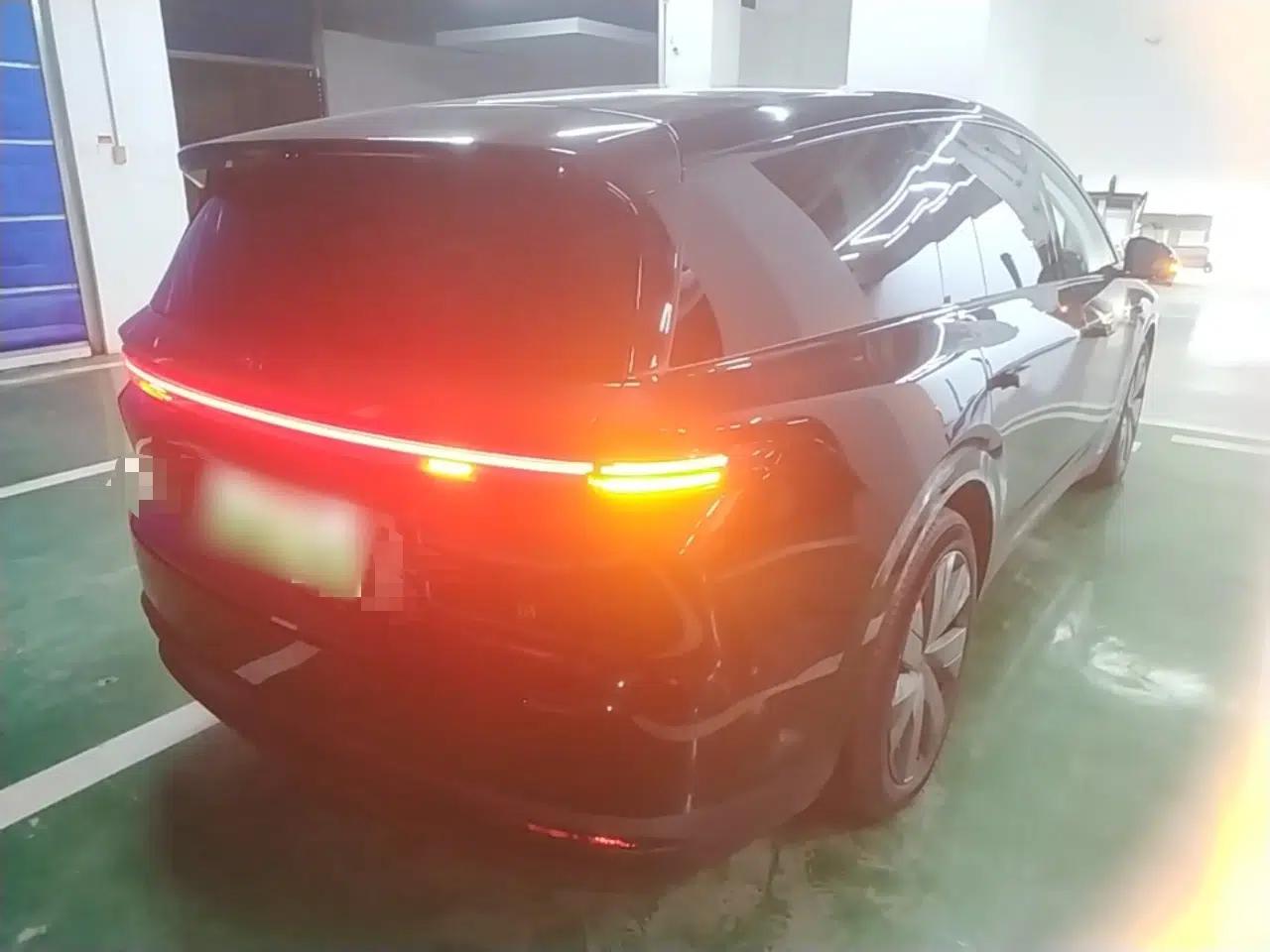 Li Auto i8 2025 Model Standard Version — миниатюра 6