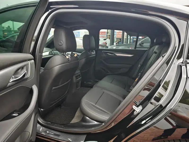 2025 Cadillac CT5 28T City Sport Edition — миниатюра 12