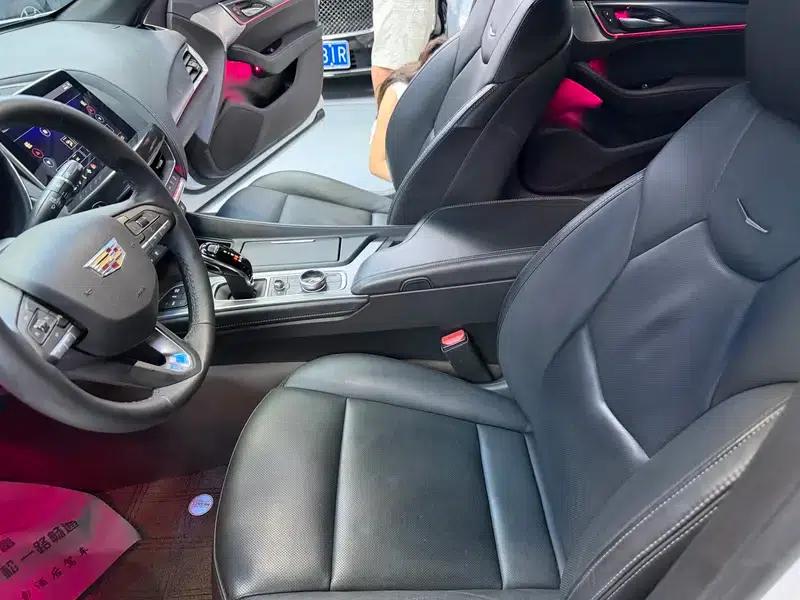 2022 Cadillac CT5 28T Luxury — миниатюра 13