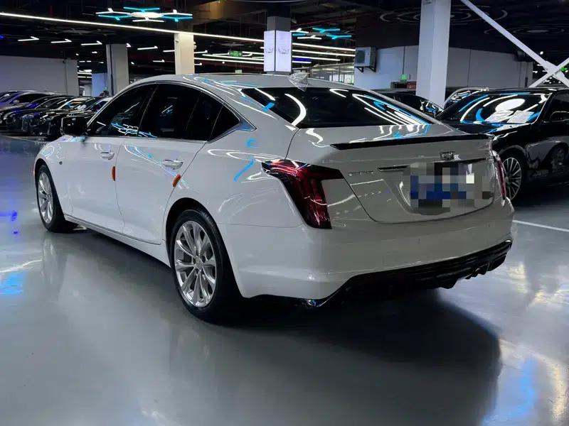 2022 Cadillac CT5 28T Luxury — миниатюра 3