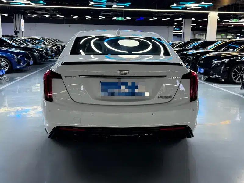 2022 Cadillac CT5 28T Luxury — миниатюра 4