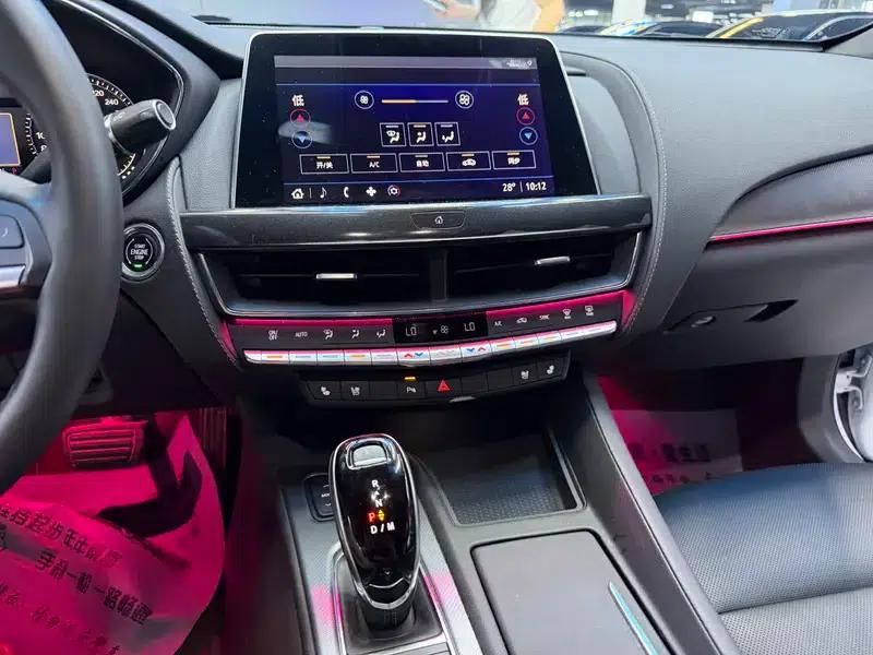 2022 Cadillac CT5 28T Luxury — миниатюра 8