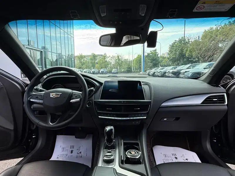 2022 Cadillac CT5 28T Luxury — миниатюра 11