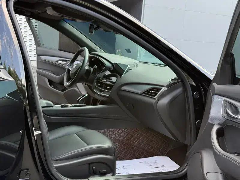 2022 Cadillac CT5 28T Luxury — миниатюра 13