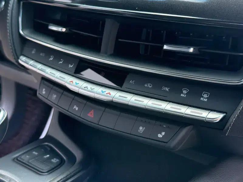 2022 Cadillac CT5 28T Luxury — миниатюра 8