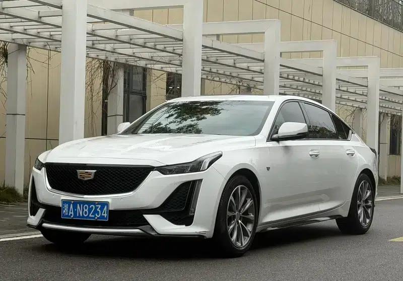 2020 Cadillac CT5 28T Luxury — миниатюра 1