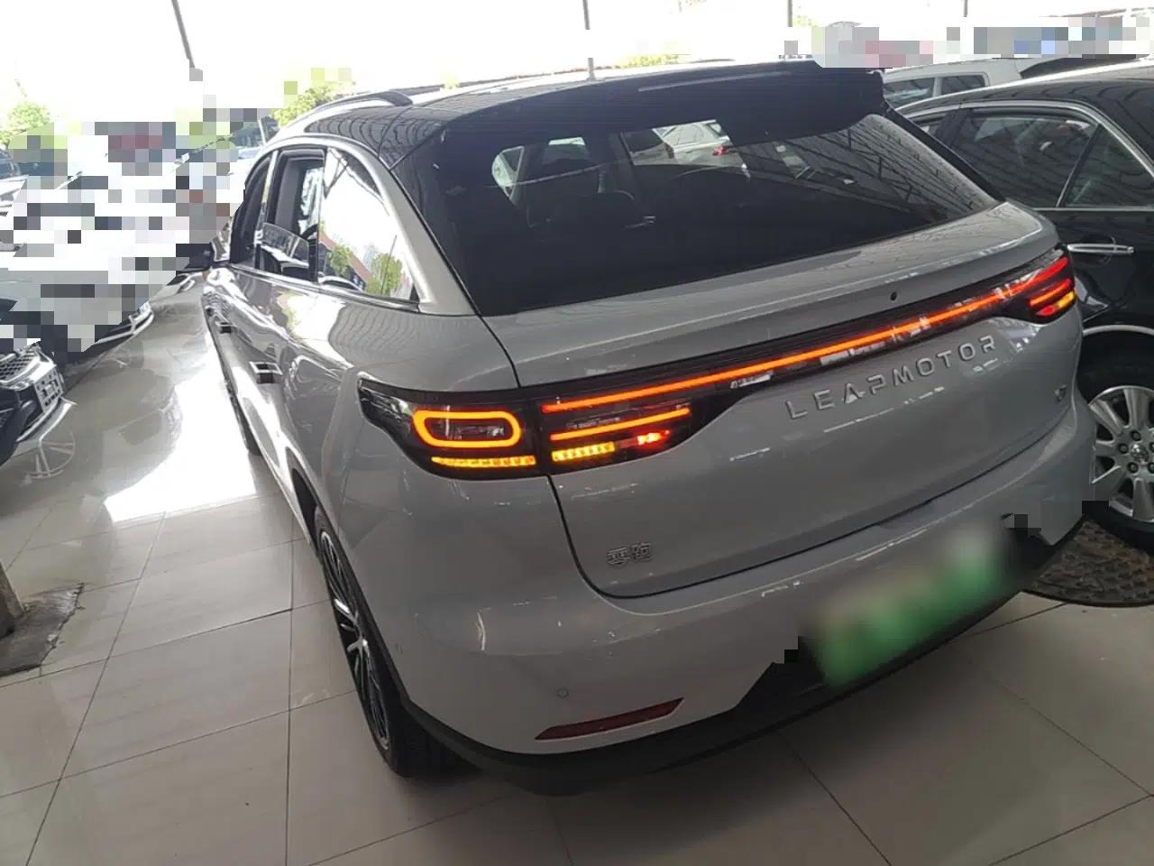 Leapmotor C11 2026 All-Electric 640 LiDAR Prestige Edition — миниатюра 4
