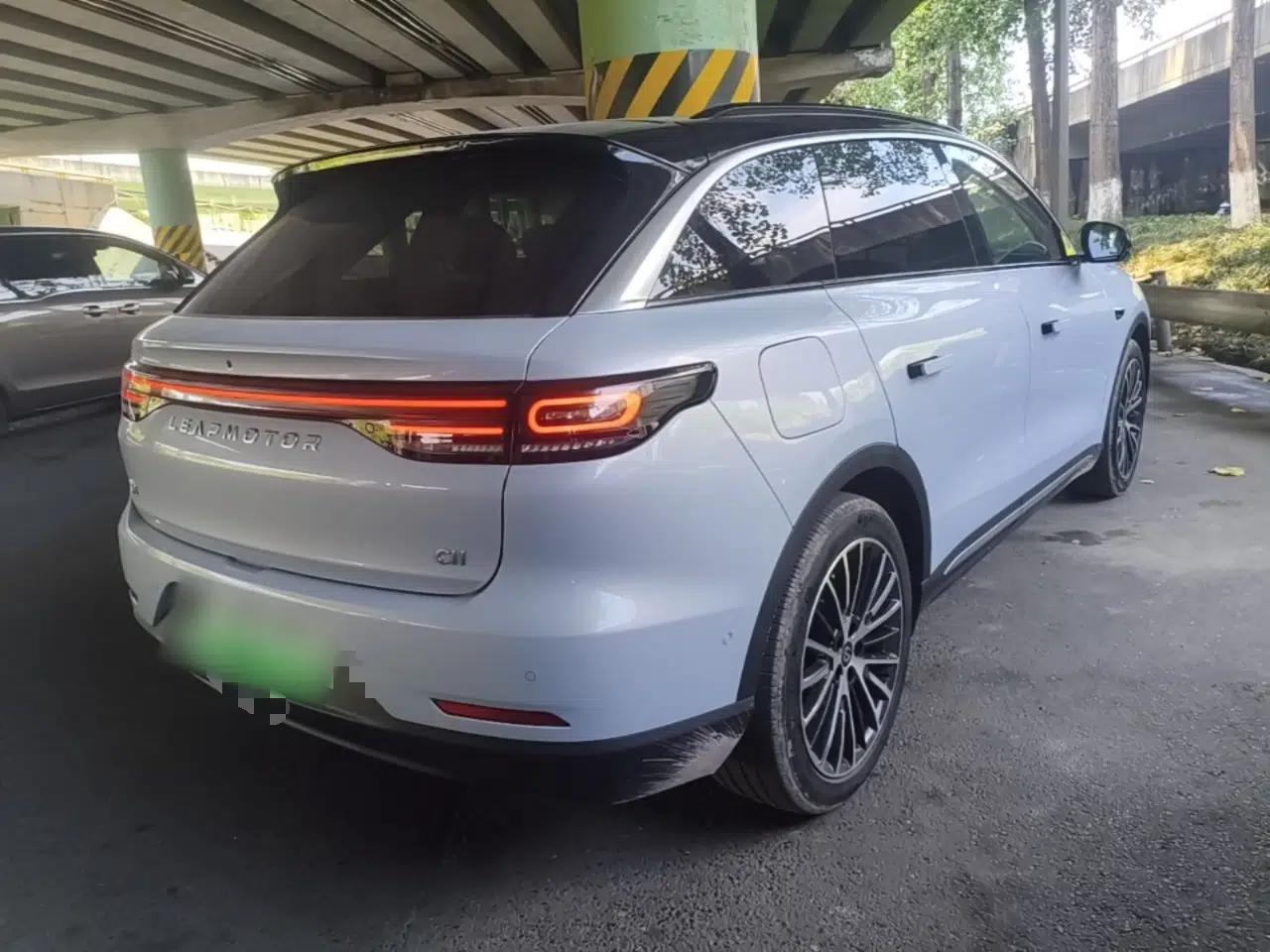 Leapmotor C11 2026 All-Electric 640 LiDAR Prestige Edition — миниатюра 6