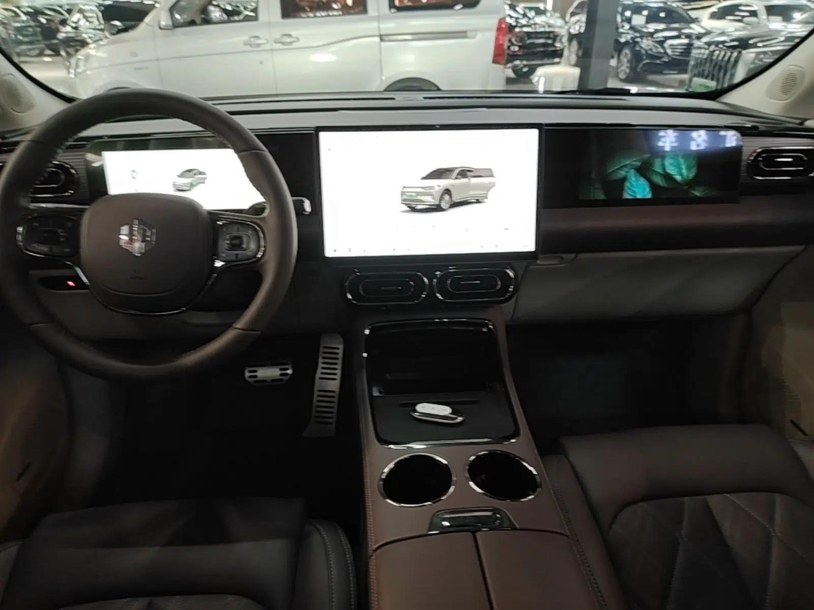 Leapmotor C11 2024 All-Electric 580 Luxury Edition — миниатюра 15