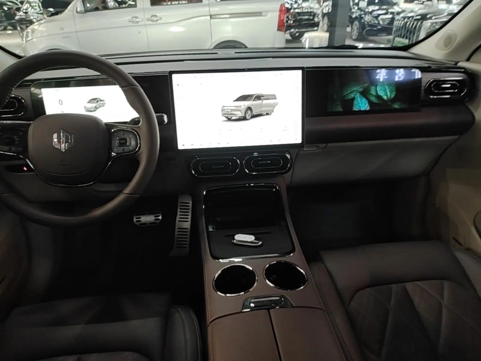 Leapmotor C11 2024 All-Electric 580 Luxury Edition — миниатюра 16