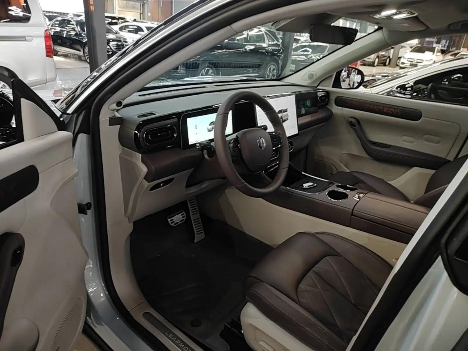 Leapmotor C11 2024 All-Electric 580 Luxury Edition — миниатюра 17