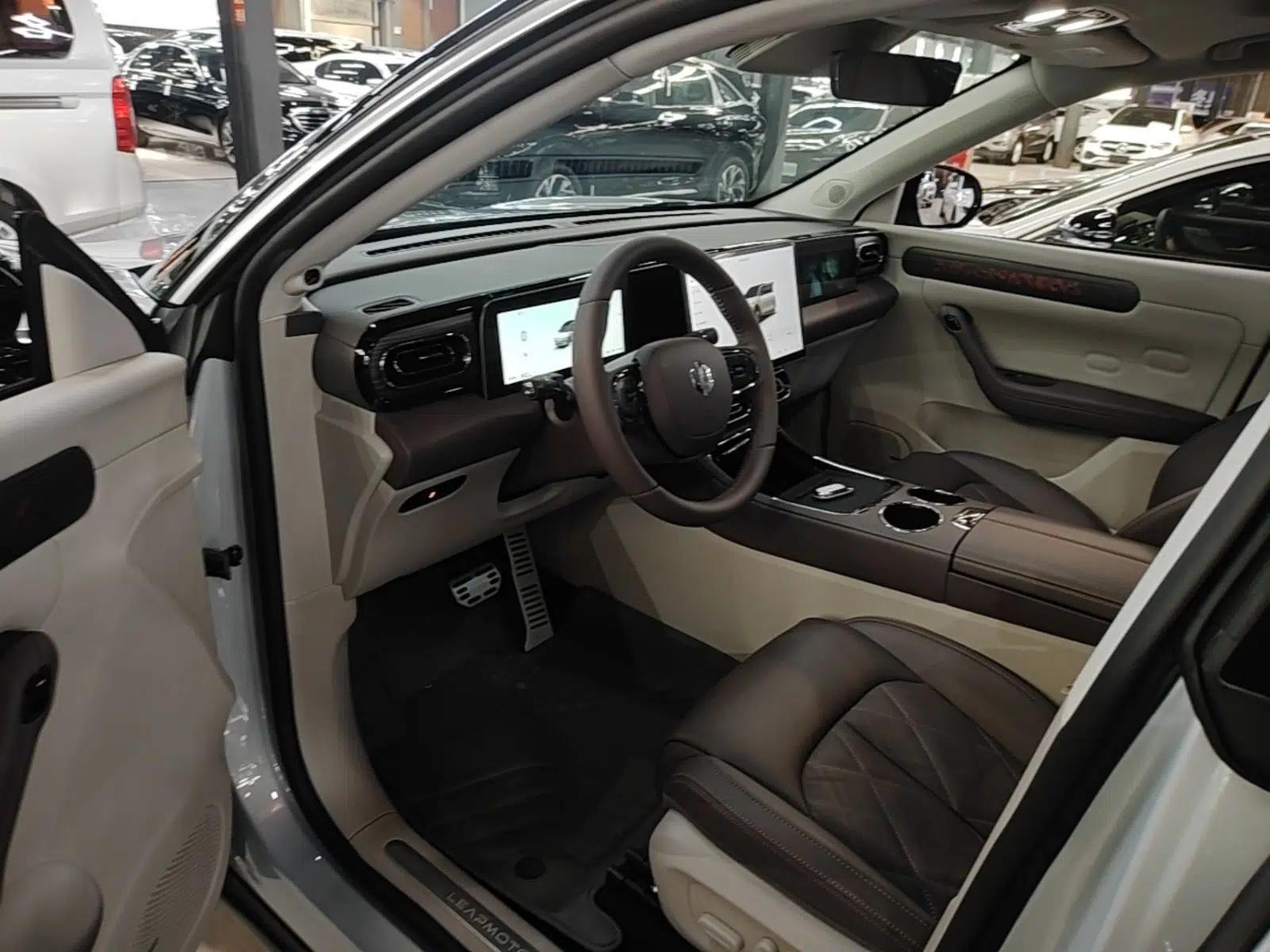 Leapmotor C11 2024 All-Electric 580 Luxury Edition — миниатюра 18