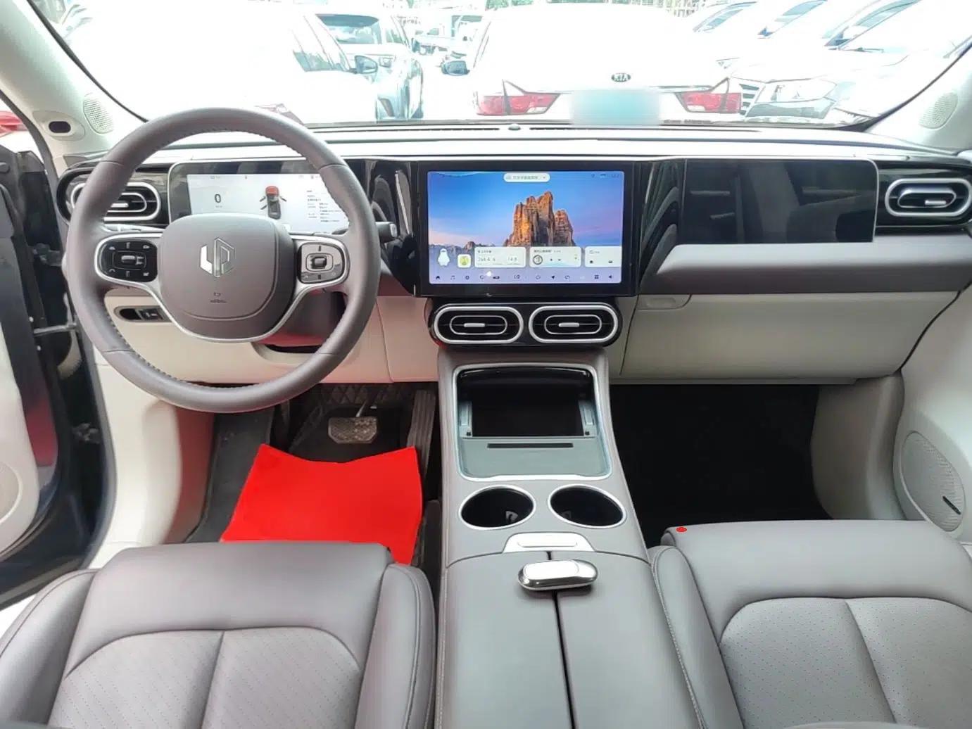 Leapmotor C11 2023 Range-Extended 180 Comfort Edition — миниатюра 12
