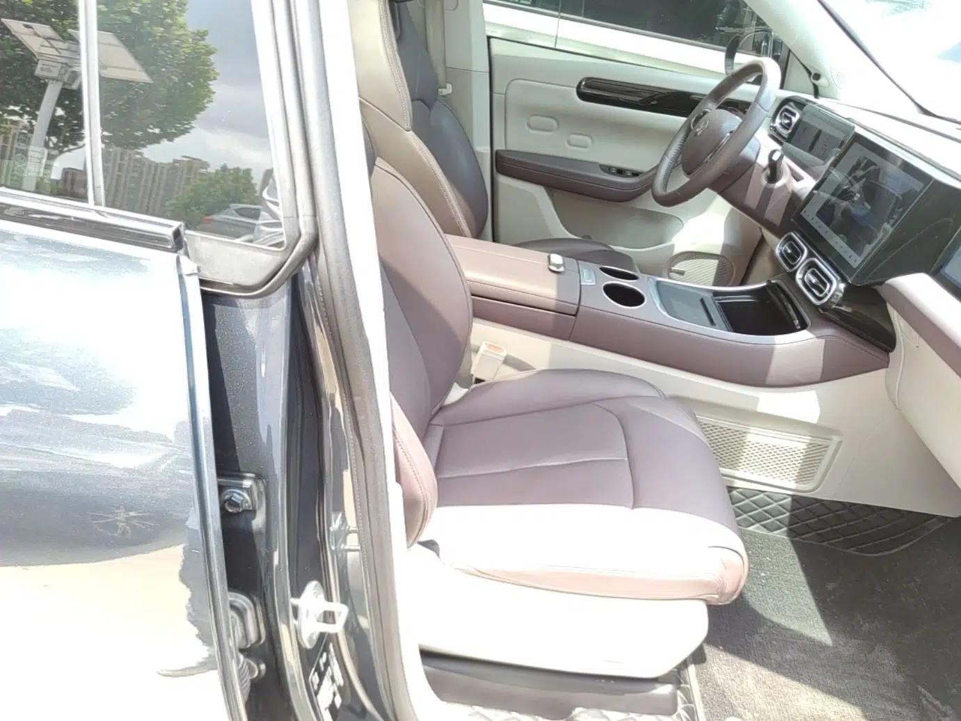 Leapmotor C11 2023 Range-Extended 180 Comfort Edition — миниатюра 19