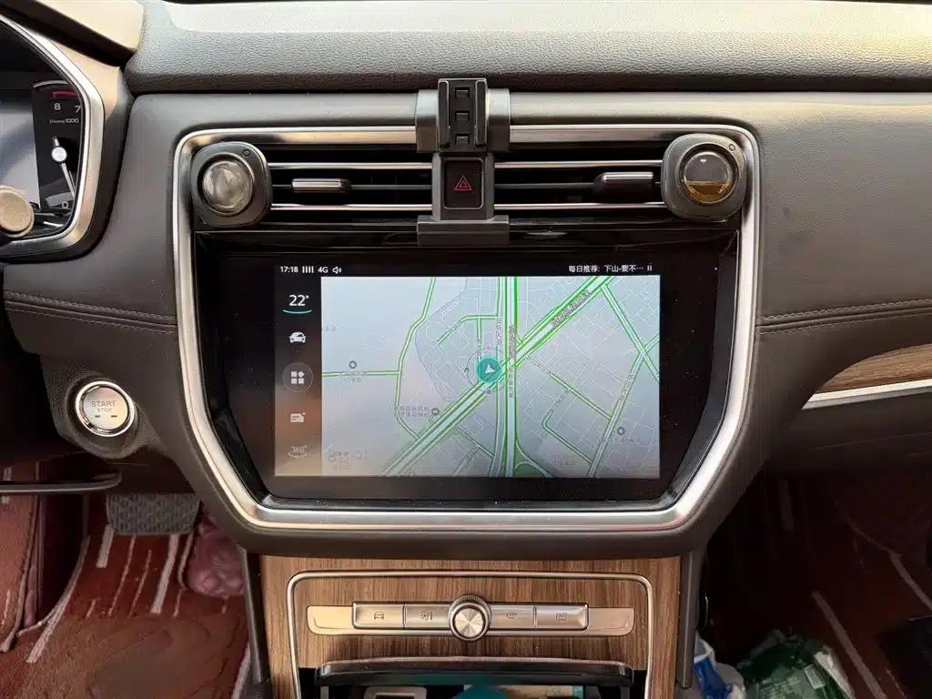Roewe RX8 2019 30T Intelligent Connected 4WD Super Flagship Edition — миниатюра 10