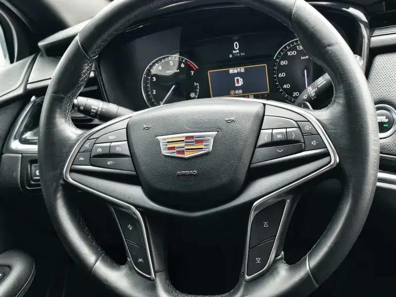 Cadillac XT5 2022 2.0T AWD Luxury — миниатюра 12