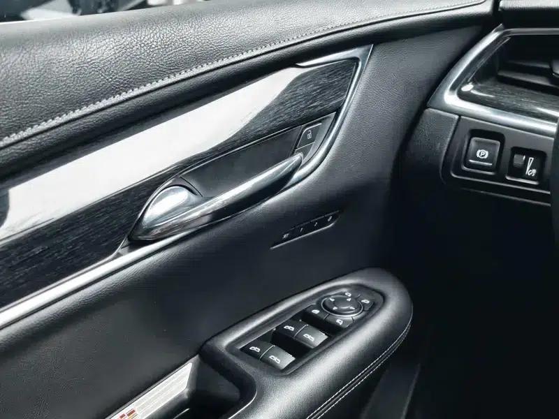 Cadillac XT5 2022 2.0T AWD Luxury — миниатюра 16