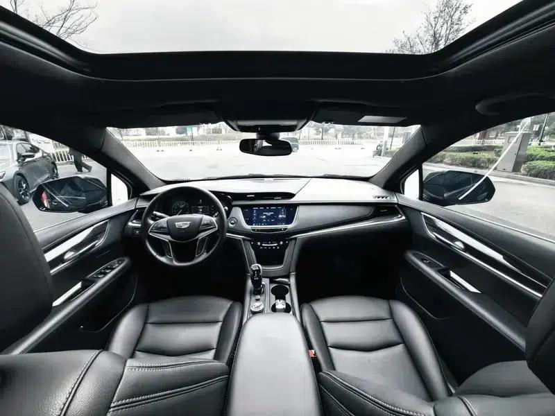 Cadillac XT5 2022 2.0T AWD Luxury — миниатюра 9