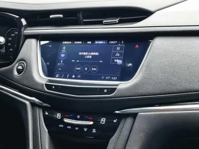 Cadillac XT5 2022 2.0T AWD Luxury — миниатюра 10