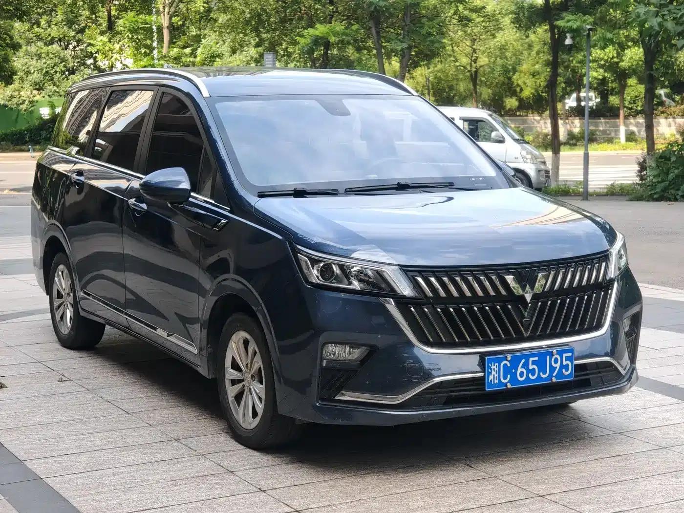 Wuling Jiachen 2022 1.5T CVT Smart Luxury Edition — миниатюра 3