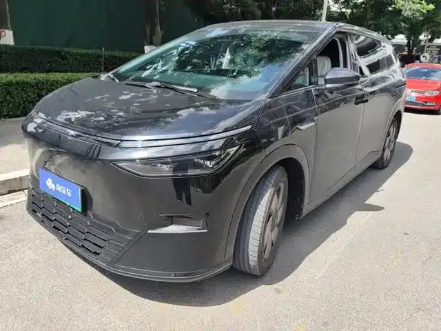 XPeng X9 2024 Model: 702kWh Ultra-Long Range (Max)