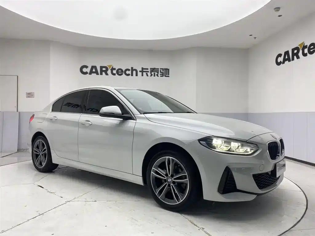 2020 BMW 1 Series 120i M Sport Package — миниатюра 2