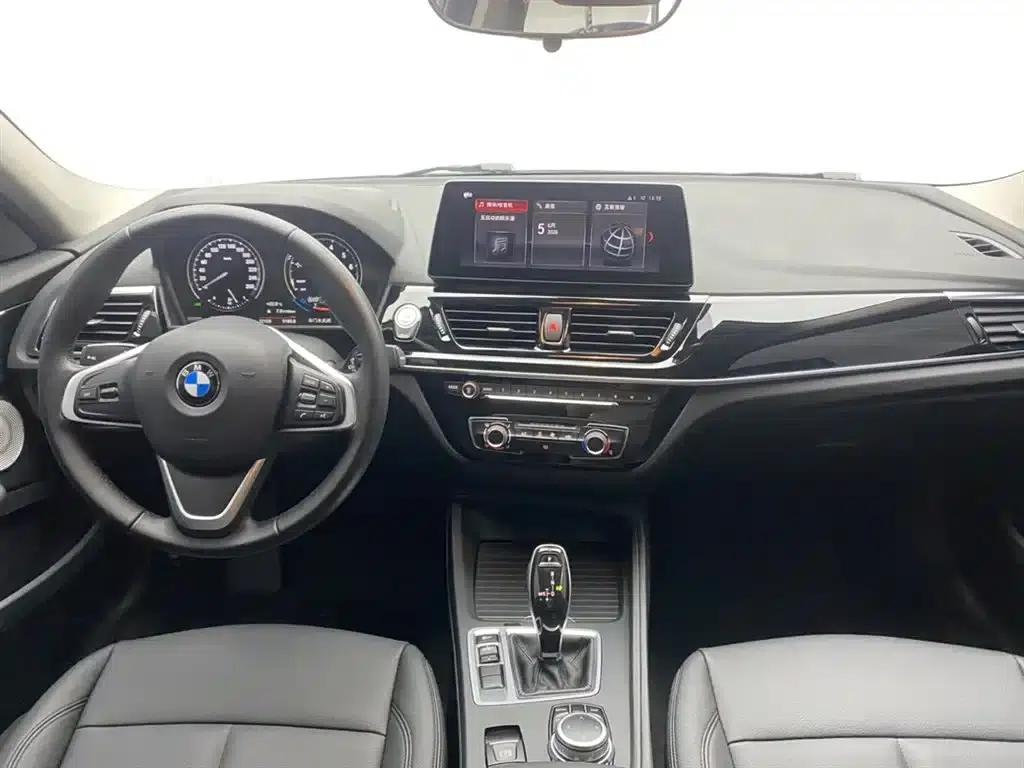 2020 BMW 1 Series 120i M Sport Package — миниатюра 16