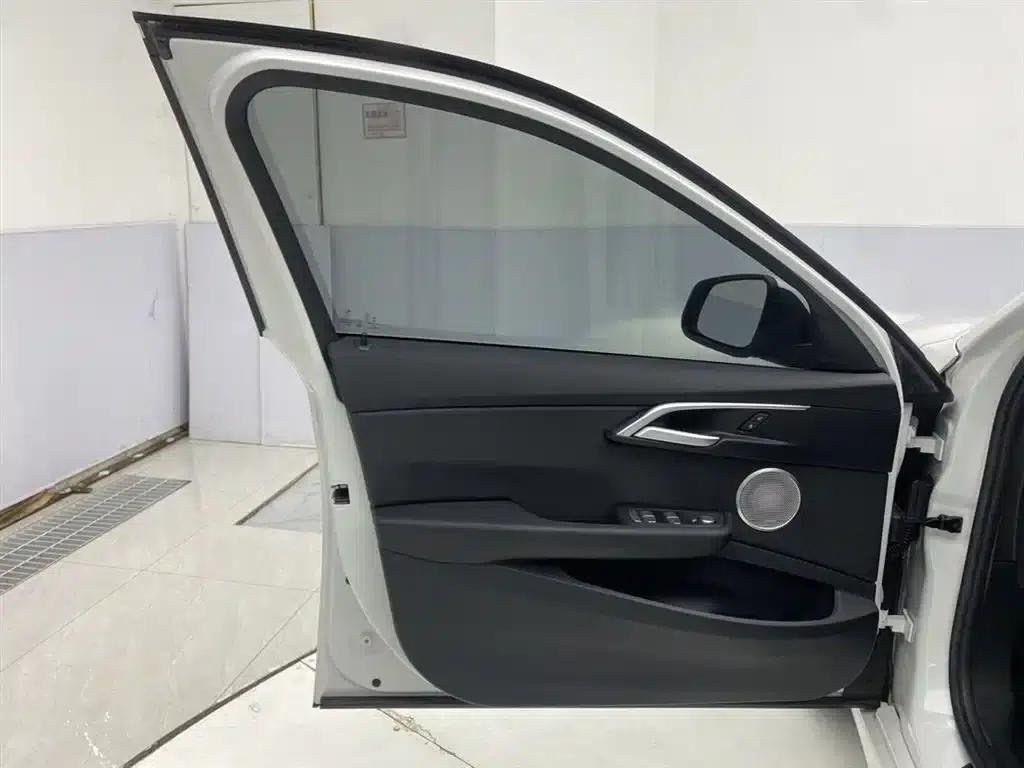 2020 BMW 1 Series 120i M Sport Package — миниатюра 19